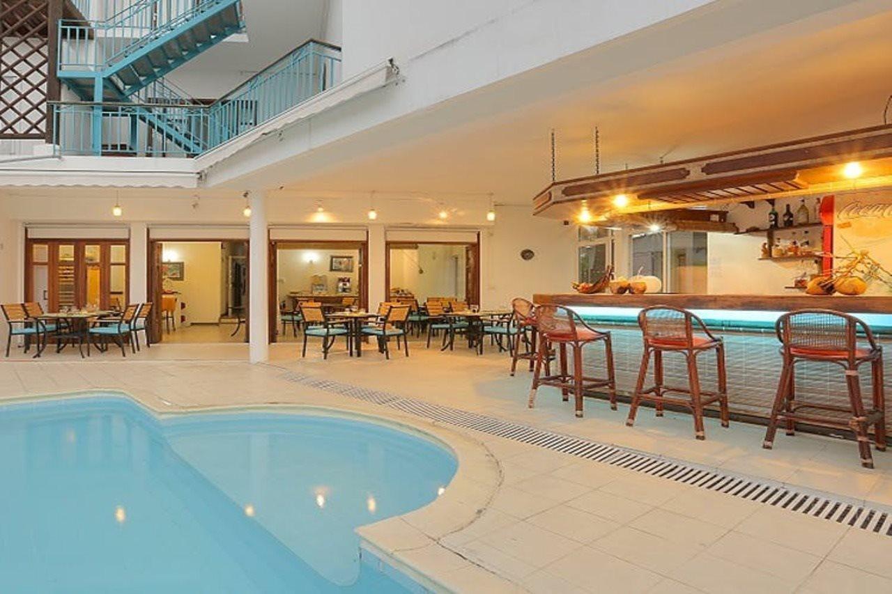 Dzama Hotel Grand Baie Esterno foto