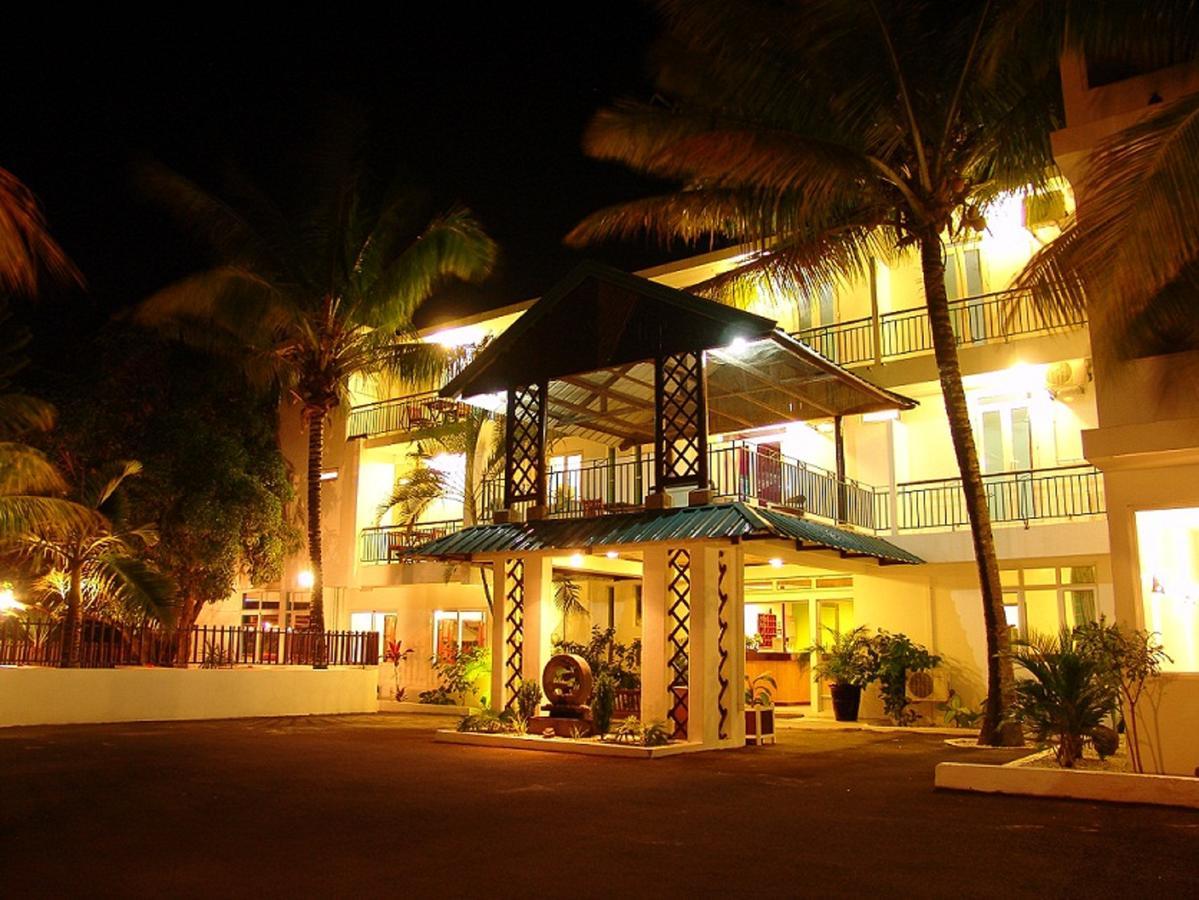 Dzama Hotel Grand Baie Esterno foto